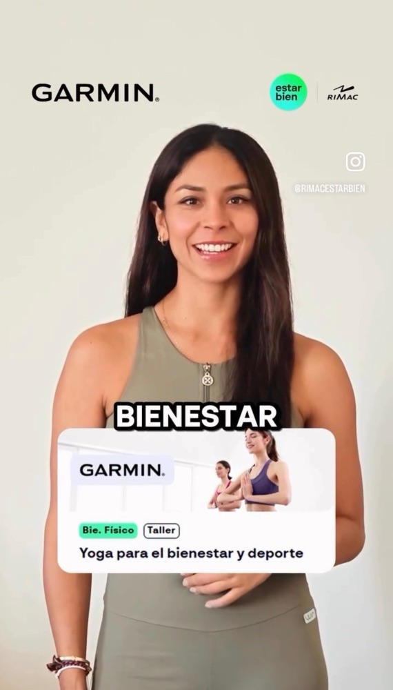 Andreina López presentando el taller «Yoga para el bienestar y deporte» de Garmin Perú y Estar Bien de Rímac